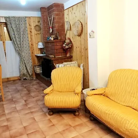 With 3 Bedrooms In With Wonderful Mountain View And Terrace 2 Km From The Slopes קמיליאטלו סילאנו