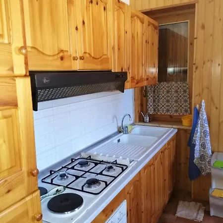 With 3 Bedrooms In With Wonderful Mountain View And Terrace 2 Km From The Slopes דירה *