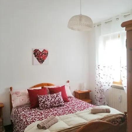 With 3 Bedrooms In With Wonderful Mountain View And Terrace 2 Km From The Slopes